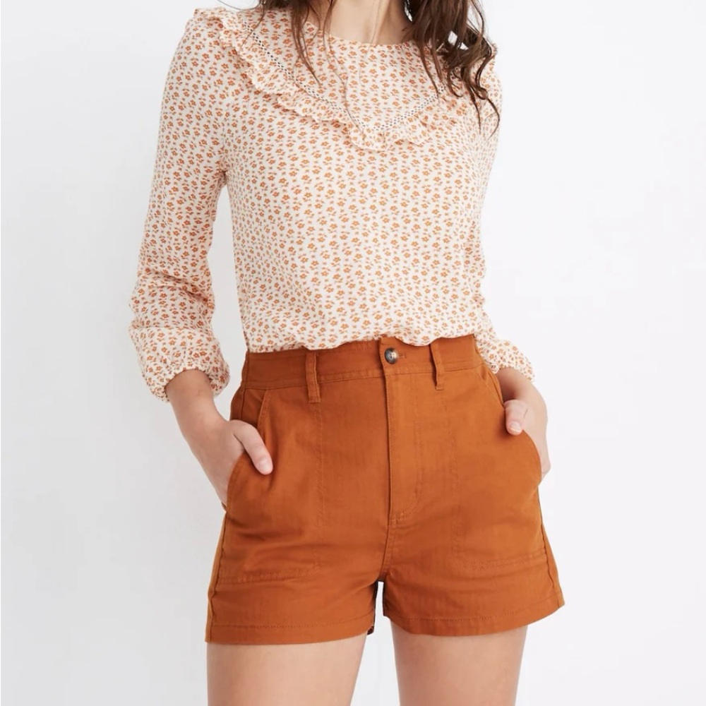 Madewell pull on Camp Shorts in Thai Chili. Sz Small. Good used condition.
